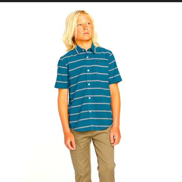 Volcom Big Boys 8-10 Short Sleeve Sayzon Stripe Woven Shirt NWT - Picture 1 of 6